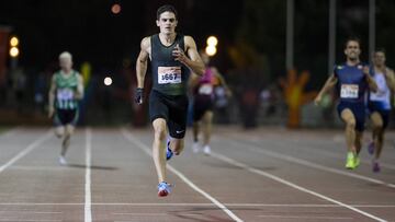 Bruno Hortelano compite en su tentativa de récord de España en Getafe.