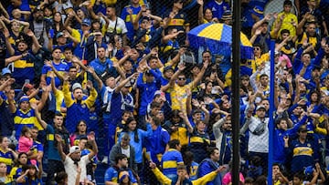 BUENOS AIRES, ARGENTINA - APRIL 02: Fans of Boca Juniors cheer for their team during a match between Boca Juniors and River Plate as part of the Argentina Women's First Division League 2023 at Estadio Alberto J. Armando on April 02, 2023 in Buenos Aires, Argentina. (Photo by Marcelo Endelli/Getty Images)