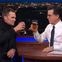 Tom Brady, capaz de beber una cerveza en un par de segundos