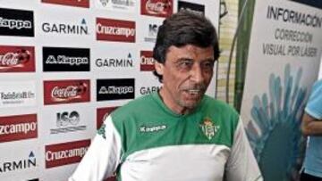 <b>ESTRENO. </b>Paco Chaparro ofreció la primera conferencia de prensa del recién estrenado curso.