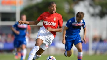 Mbappé se mantiene al margen de los rumores y sigue brillando con el Mónaco.