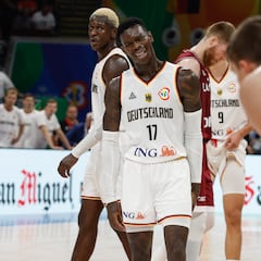 How many German players play in the NBA and what teams are they on?