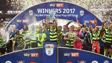 Celebraci&oacute;n de la Championship por parte de los jugadores del Huddersfield.