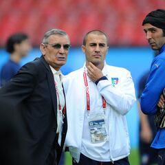 Italia llora a la leyenda Gigi Riva... y en Riad le pitan