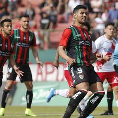 Palestino remontó ante Curicó con triplete de Passerini