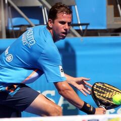 Cómo empezar a jugar pádel: 5 cosas que necesitas saber