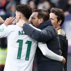 Aleñá volvió a la titularidad entre rumores de venta