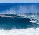 Dos surfistas vascas, en posiciones de ascenso a la máxima división mundial a falta de una prueba