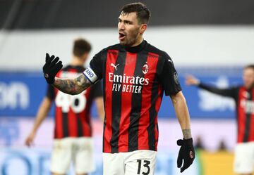 El defensor central es el capitán del Milan desde la temporada 2018/2019. Es uno de los líderes dentro del vestuario y en su zona se hace muy fuerte en el juego aéreo. 