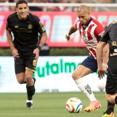 Chivas viaja a Toluca con Chicharito, pero sin J.J. Macías