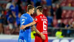 Los mellizos Calderón protagonizan el momento más esperado: se encuentran en el Estadio Nacional y esto ocurre