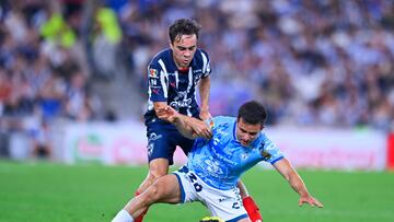 Iker FImbres (L) of Monterrey fights for the ball with Alan Bautista (R) of Pachuca during the Play-In round match between Monterrey and Pachuca as part of the Liga BBVA MX, Torneo Clausura 2025 at BBVA Bancomer Stadium on April 27, 2025 in Monterrey, Nuevo Leon, Mexico.