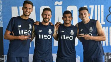 Héctor Herrera y Jesús Corona con grupo accesible en Champions League