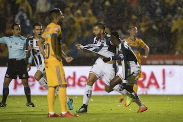 Un partido muy disputado fue el que se vivió en el Estadio Universitario. Te presentamos las majores imágenes que dejó el primer capítulo de la final.