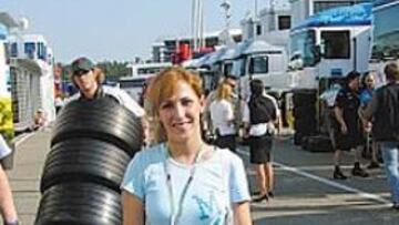 <b>EN EL PADDOCK. </b>Malú, ayer en el circuito de Hockenheim.