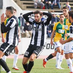El Sabadell pesca un punto que frena la escalada de la Balona