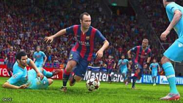 PES 2015 y su táctica anti FIFA 15