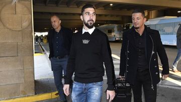 Dabbur, a su llegada a Sevilla. 