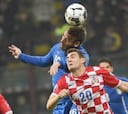 Italia y Croacia se neutralizan en el partido de las bengalas