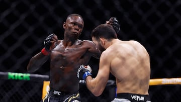 MMA - UFC Fight Night - Israel Adesanya v Nassourdine Imavov - anb Arena, Riyadh, Saudi Arabia - February 1, 2025 Israel Adesanya in action during his fight against Nassourdine Imavov REUTERS/Hamad I Mohammed