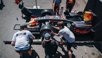 Sebastien Toutant performing an F1 tire change during the Red Bull Pitstop Challenge, Montr�al, Canada on May 31st 2018 // Refinedmoment / Red Bull Content Pool // SI201806110702 // Usage for editorial use only //