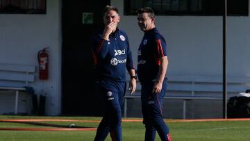 Berizzo suma dos nominados