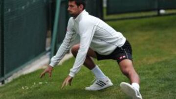 Djokovic, calienta en Wimbledon.