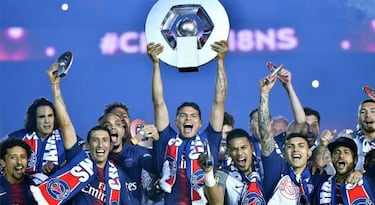 En 2021, los derechos televisivos del f¨²tbol hacen tambalear el f¨²tbol europeo.