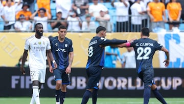 CHARLOTTE, NORTH CAROLINA - JUNE 22: Bryan Gonzalez #8 of CF Pachuca separates Antonio Ruediger #22 of Real Madrid C. F. from Gustavo Cabral #22 of CF Pachuca during the FIFA Club World Cup 2025 group H match between Real Madrid CF and CF Pachuca at Bank of America Stadium on June 22, 2025 in Charlotte, North Carolina. Richard Pelham/Getty Images/AFP (Photo by Richard Pelham / GETTY IMAGES NORTH AMERICA / Getty Images via AFP)