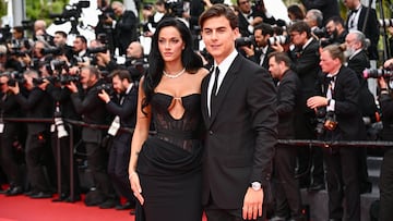 Oriana Sabatini y Paulo Dybala asisten a la alfombra roja de "Highest 2 Lowest" en la 78.ª edición del Festival de Cine de Cannes.