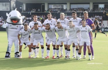 El Ceuta da con varias teclas, a la espera de fichajes