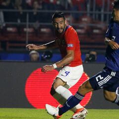 Dirigente del 'Fla' recordó a otro jugador chileno a poco de sellar el fichaje de Isla