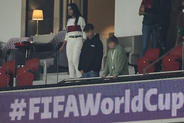 Georgina Rodríguez ha sufrido en el palco del Al Thumama Stadium como una aficionada lusa más durante el encuentro entre la selección portuguesa y la marroquí.