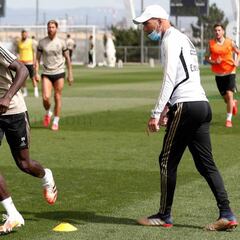 Zidane estrena defensa