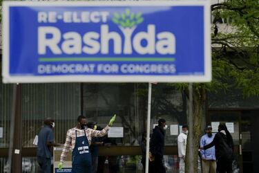 Who is Rashida Tlaib, the woman who won the Michigan Democratic primaries?