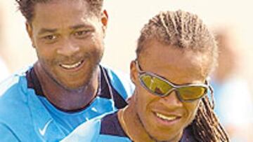 <b>LA SONRISA DE KLUIVERT.</b> Kluivert, tras su infeliz temporada en el Barça, disfruta con Holanda hasta en los entrenamientos, lo mismo que Davids.