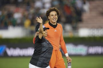 Ha sido exigido en pocas ocasiones, el gol que recibió frente a Canadá fue error de la defensiva pero, su liderazgo en la parte de atrás y sus gritos a sus compañeros le dan por momentos cierto orden al Tri.