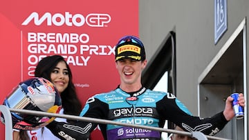 Máximo Quiles en el podio de Mugello como ganador.