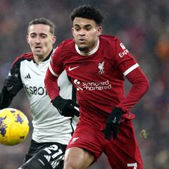 Luis Díaz, participativo en emotiva victoria de Liverpool ante Fulham