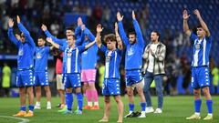 Los jugadores del Deportivo celebran el triunfo contra la Balona.