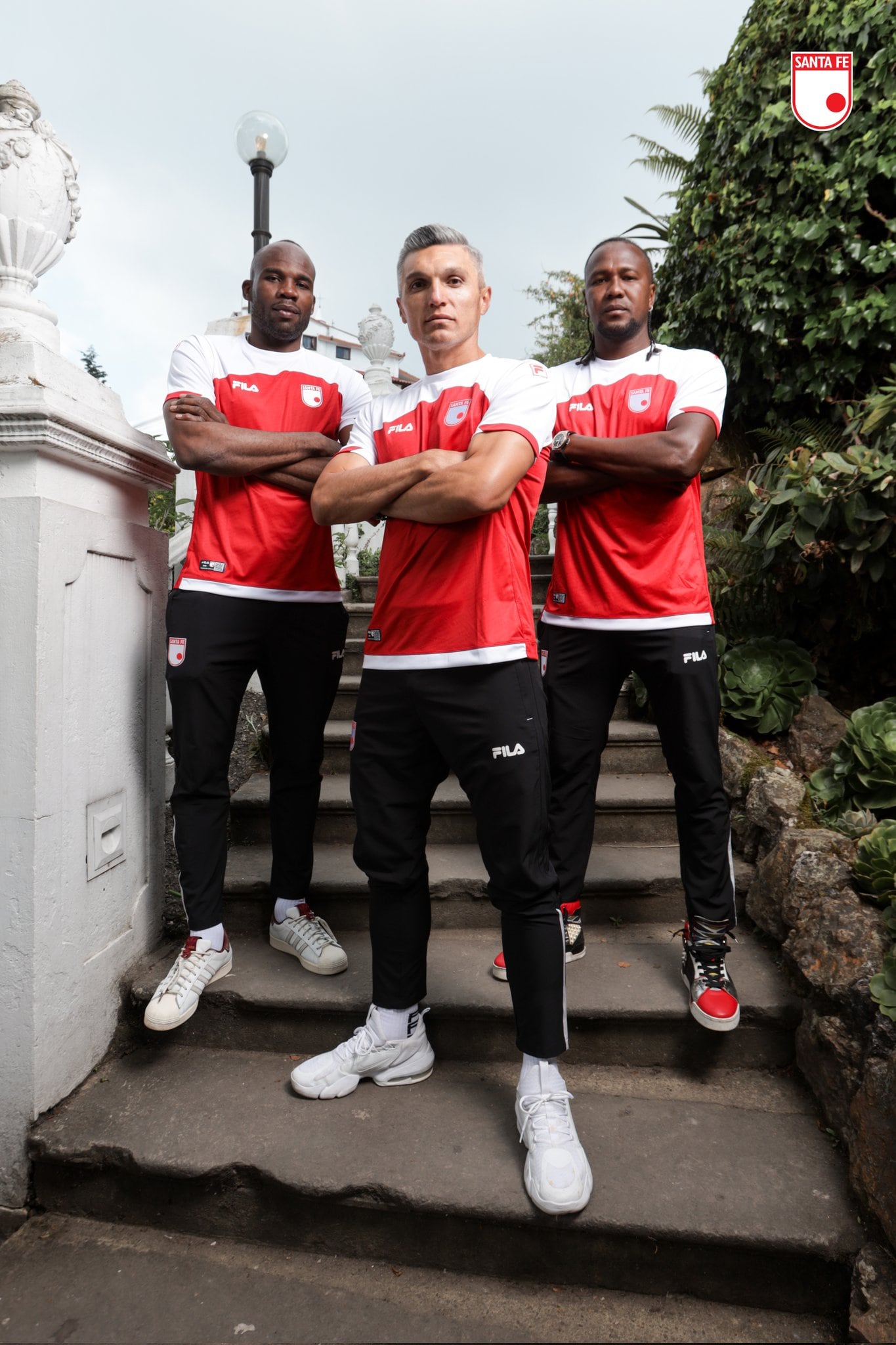Santa Fe inspira su nueva camiseta en el himno del club