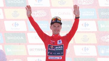 Roglic: “Todavía me duele la espalda, a ver si mejoro”