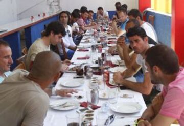 Los jugadores Atléticos disfrutaron de una barbacoa argentina después del entrenamiento antes de afrontar la recta final de la temporada.
