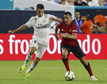 Sergio Reguilón tussles with Alexis Sánchez