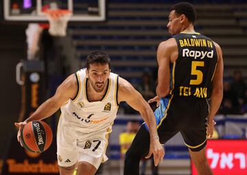 Facundo Campazzo supera Wade Baldwin.