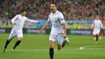 Vitolo celebrando su gol.