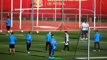 Soccer Football - Boca Juniors Training - Spanish Football Federation Headquarters, Las Rozas, Spain - December 6, 2018 General view during training REUTERS/Javier Barbancho