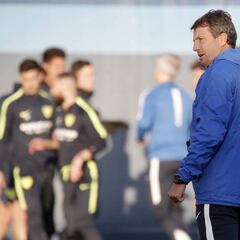 El Málaga empata con el Lausanne y Peñaranda se retira con molestias