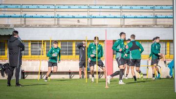 El Racing tendrá doble viaje esta semana y apenas podrá entrenarse en Ferrol.