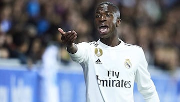 Vinicius, ante el alav&eacute;s.